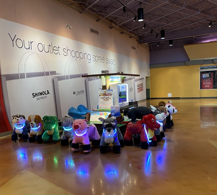 Animal Tour - Great Lakes Crossing Outlets (Auburn&nbspHills,&nbspMI)